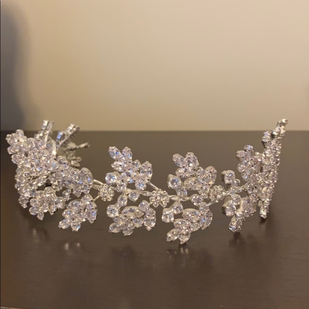 Gorgeous Crystal Headband
